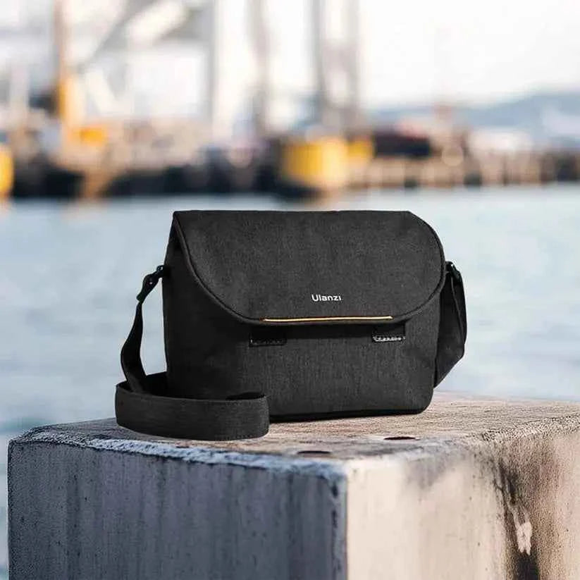 ULANZI Camera Bag Professional DSLR Crossbody Case (Black)