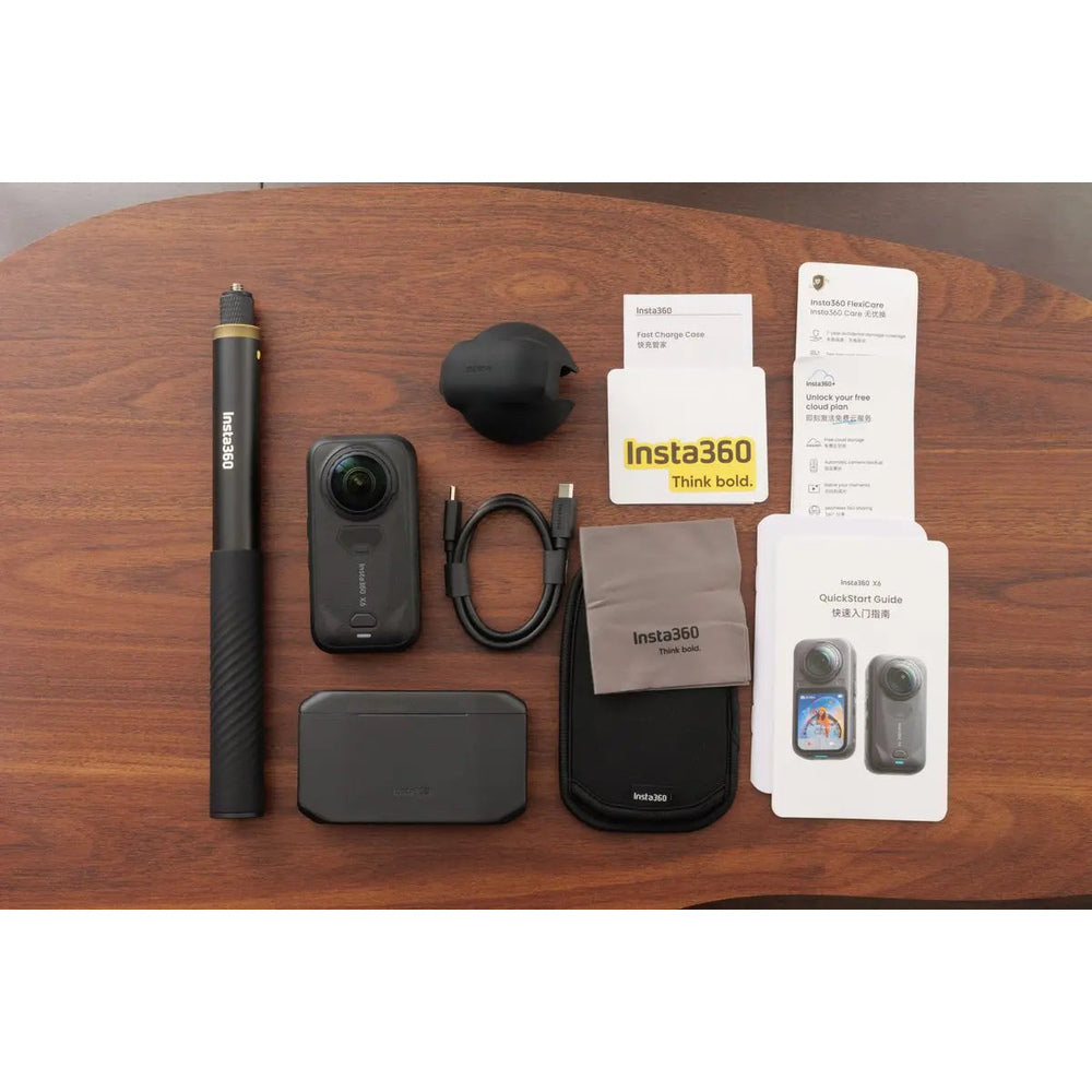 Insta360 X6 Essentials Bundle Black - included accessories and contents
