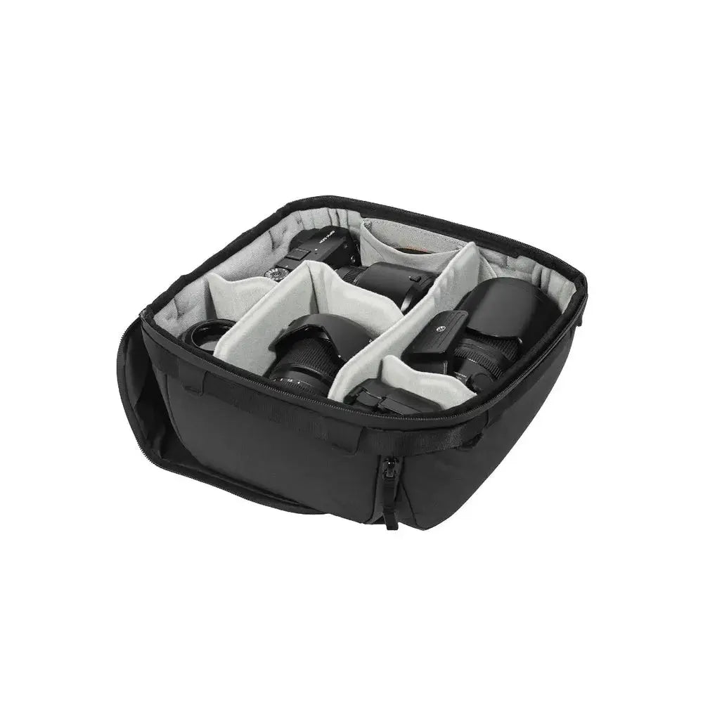Peak Design Camera Cube Travel Divider Small - Grey – Camera Cube V2 interior with grey dividers installed