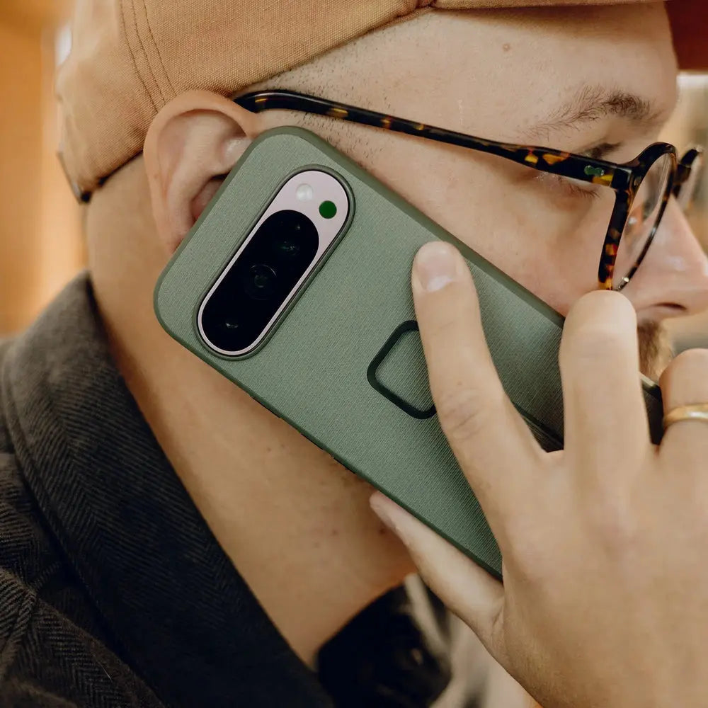 Peak Design Everyday Fabric Case for Google Pixel 10 Pro XL – Everyday Case for Google Pixel 10 Pro XL Sage in-use view
