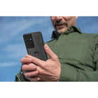 Peak Design Everyday Fabric Case for Samsung Galaxy S23+ - Charcoal – Everyday Case Samsung Galaxy S23 family lifestyle view