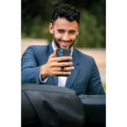 Peak Design Everyday Loop Case for iPhone 13 Pro - Charcoal – Everyday Loop Case iPhone 13 lifestyle view
