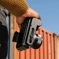 Peak Design Micro Clutch Hand Strap with L-Plate for Mirrorless Cameras - Black – Micro Clutch L-Plate installed on…