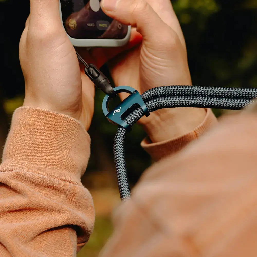 Peak Design Mobile Crossbody Multi-Strap Micro Anchor detail
