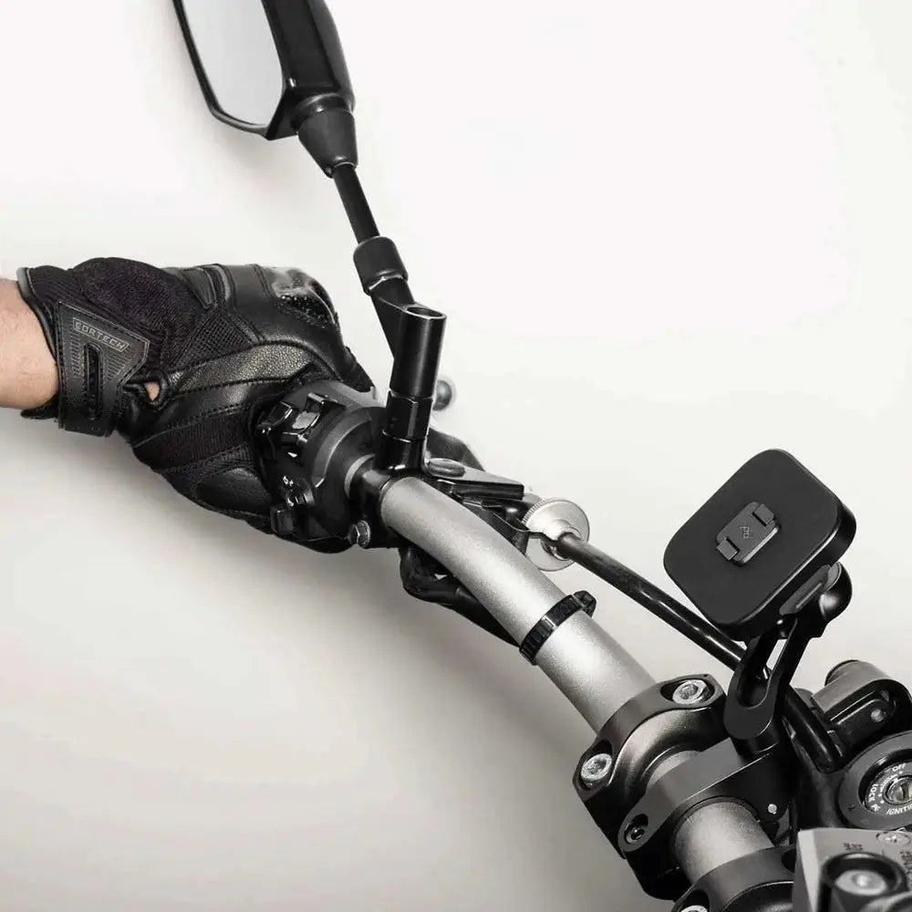 Peak Design Mobile Motorcycle Wireless Charging Bar Mount v2 - Black – Motorcycle Wireless Charging Bar Mount installed