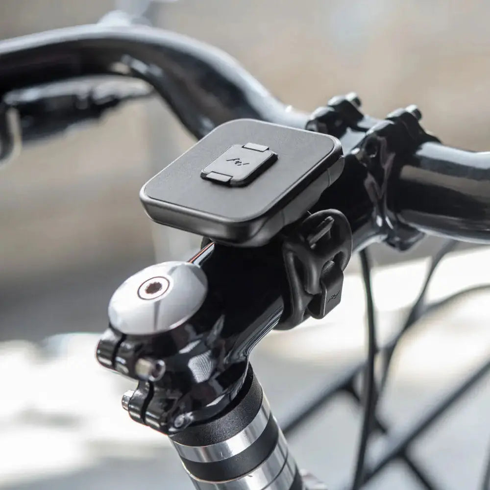 Peak Design Mobile Universal Bar Mount - Black – Universal Bar Mount on bicycle