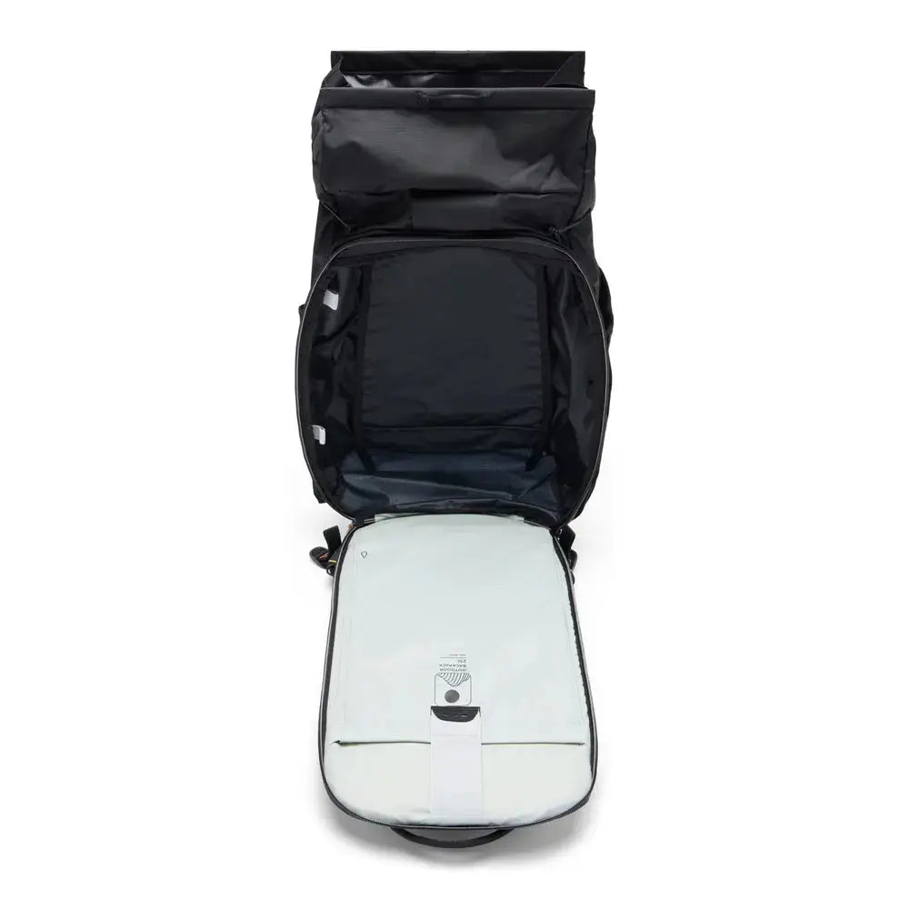 Peak Design Outdoor Backpack 25L Technical Daypack – Outdoor Backpack 25L Black open interior view