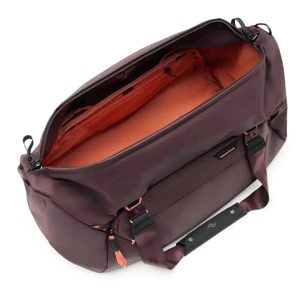 Peak Design Travel Duffel 35L Weekender Bag – Travel Duffel 35L Eclipse open product view