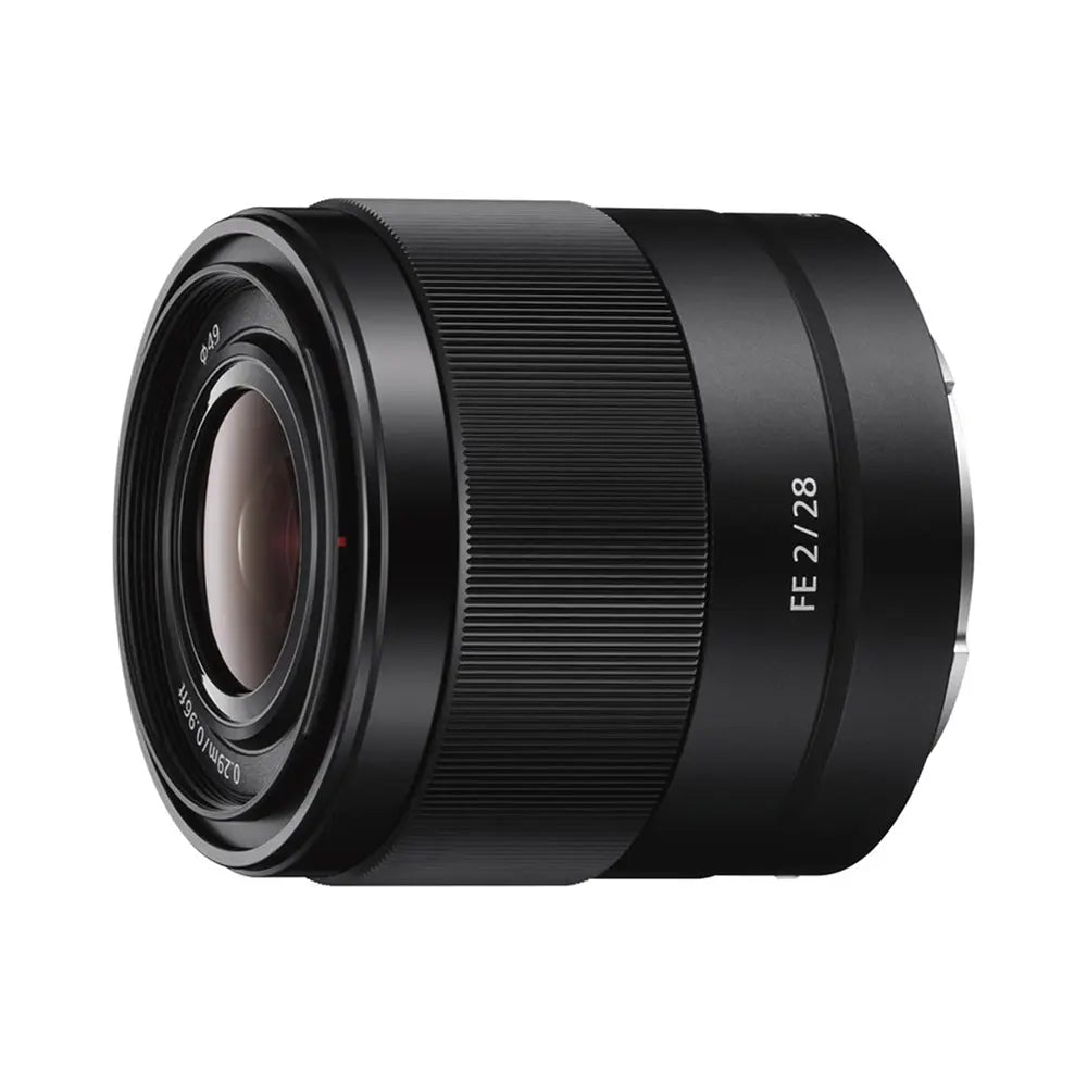 Sony FE 28mm f/2 Wide-Angle Prime Lens – product view 3