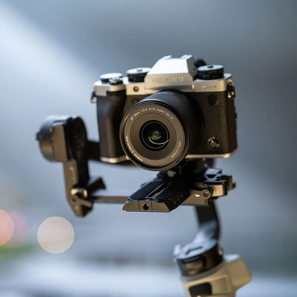 Viltrox 9mm F2.8 APS-C Autofocus Lens for Fuji X — product details and alternate view